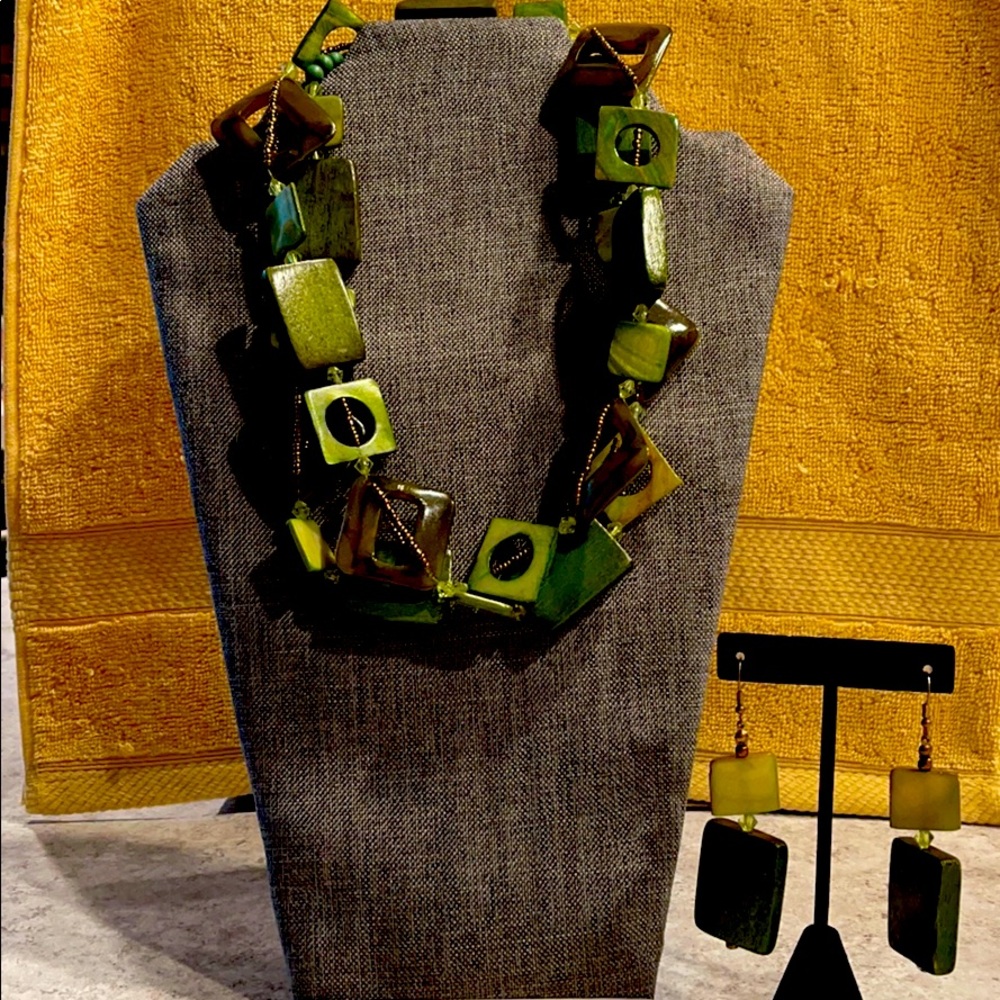 Cato Necklace & Earrings
